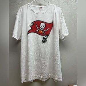 Tampa Bay Buccaneers T-Shirt Adult XL. Fruit of the Loom. Bucs NFL Football.